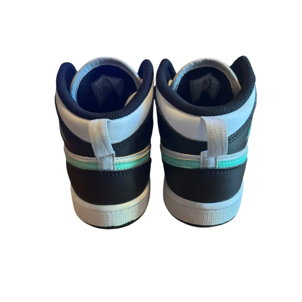 Nike Air Jordan 1 Black and Teal High-Top Sneakers 3y